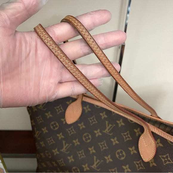Louis Vuitton Neverfull GM in Monogram - Picture 11 of 14